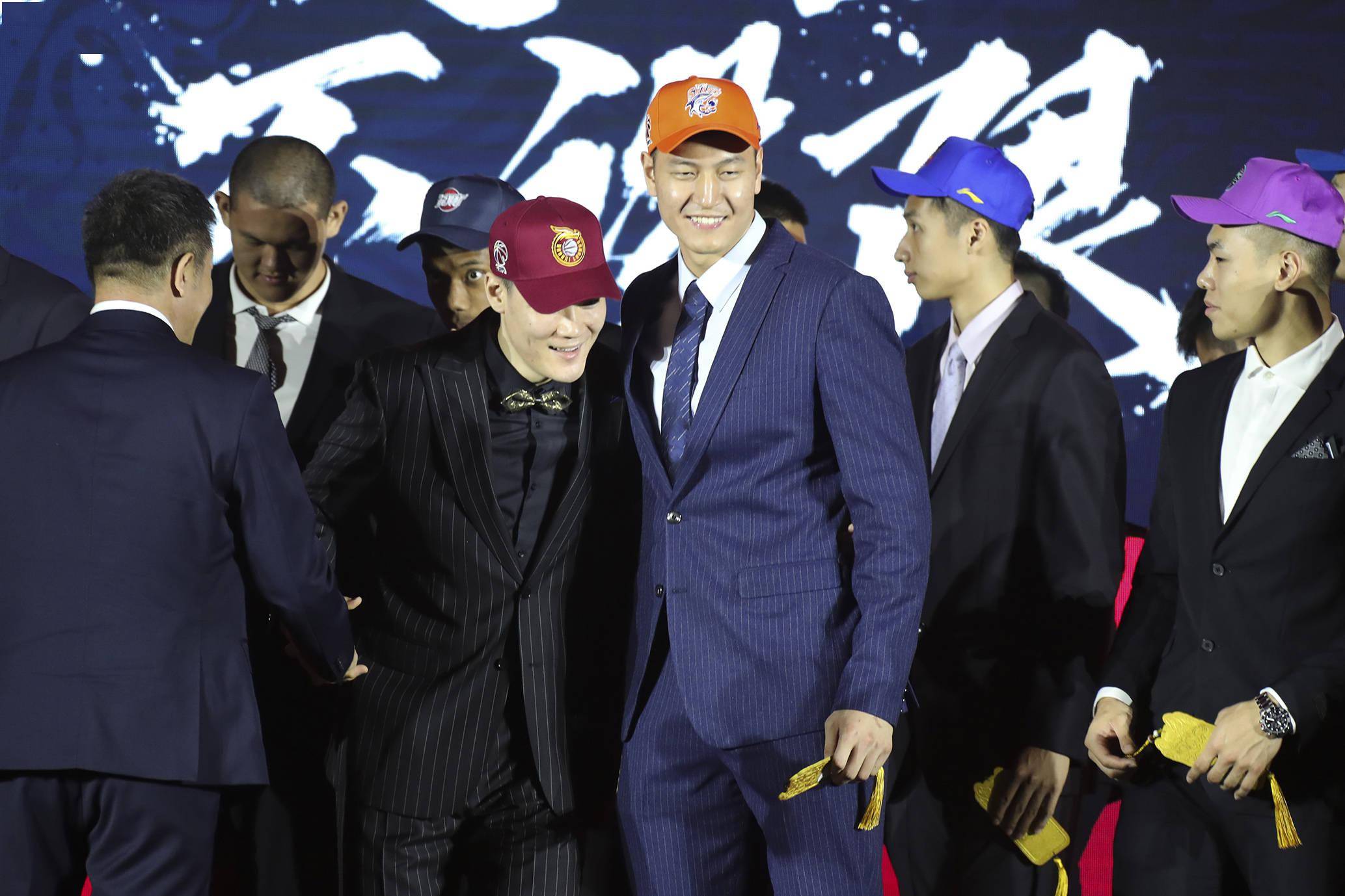 赛地聚焦——NBA总决赛今晨热度飙升，罗马止住颓势，信心回归，更衣室氛围转暖的简单介绍