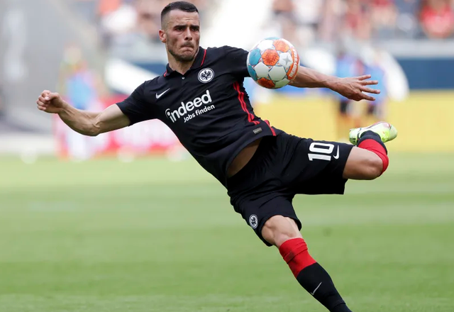 关于皇家社会训练开放日；赛后官宣签约引欢呼；德国杯在即；赛季目标并未改变的信息